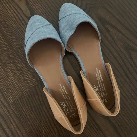 Toms Shoes - A brand new pair of toms